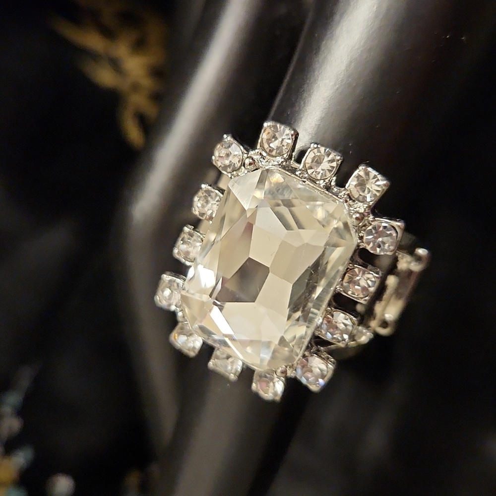 Paparazzi Rhinestone Statement Ring - 252